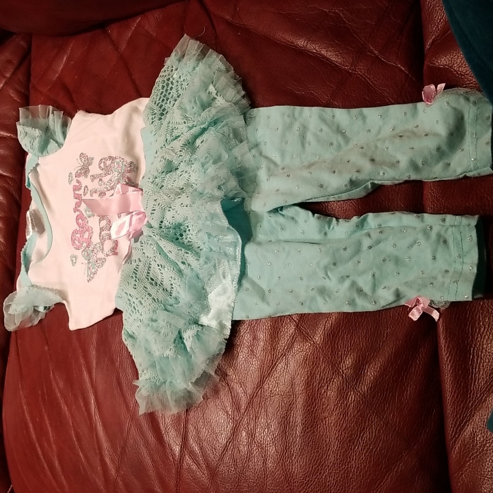 Swiggles 6/9 M outfit